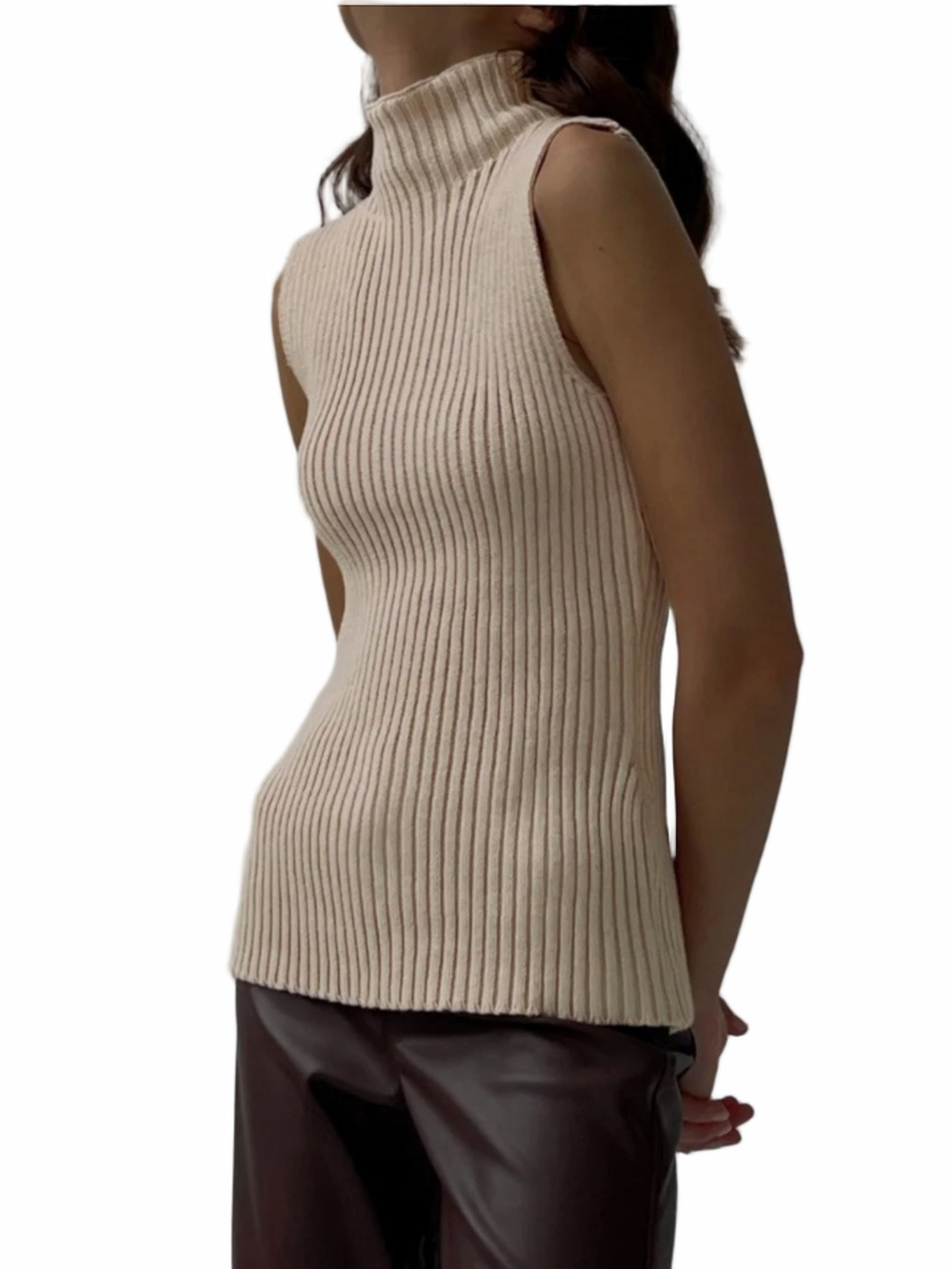 Commense  Minimalist Mock Neck Ribbed cream sleeveless quiet luxury sweater M